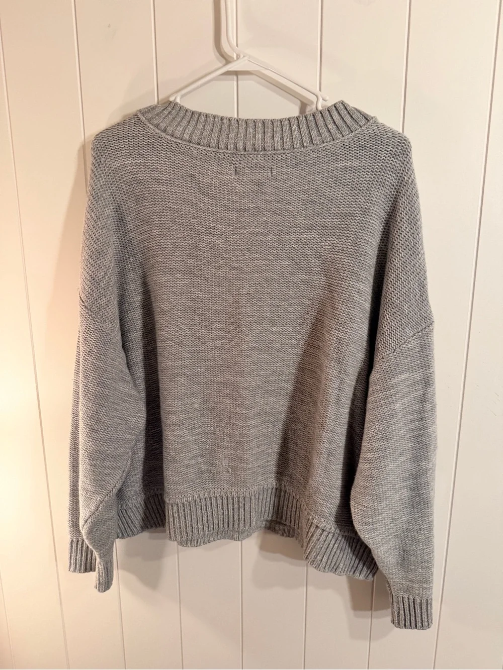 American Eagle Gray Cotton V-Neck Oversized Knit Sweater XL - Picture 2 of 4